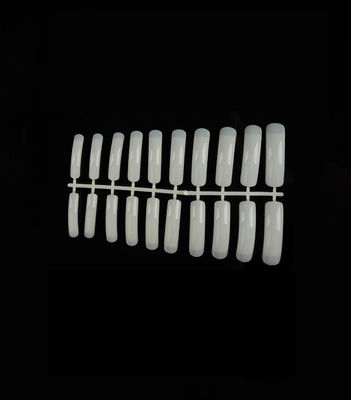صالون مربّع زائف اصطناعيّ مسمار طرف, يشبع تغطية مسمار طرف